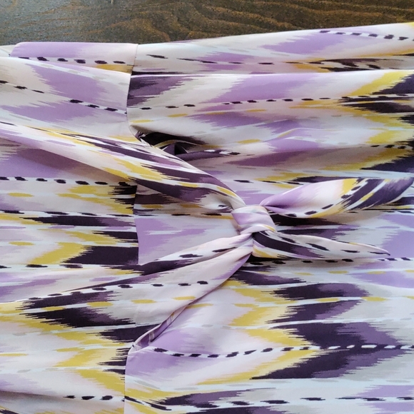 Plus size top - Picture 2 of 4